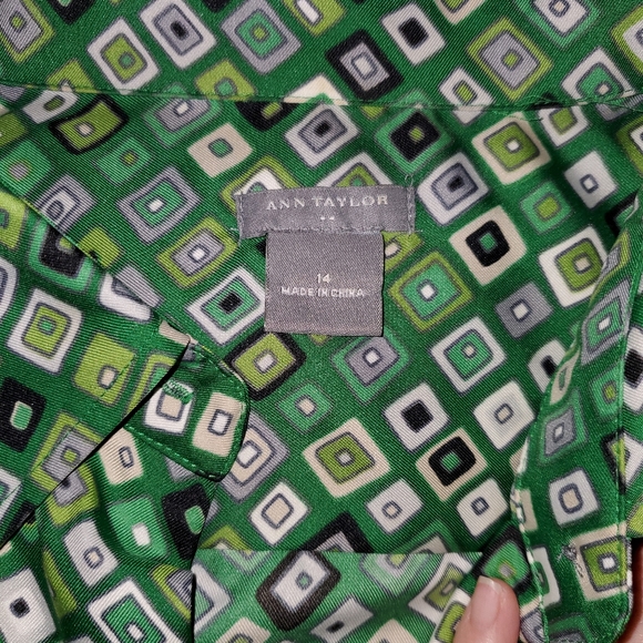 Green, Black & White Geometric Ann Taylor Blouse - Picture 7 of 8